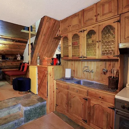 Dandy Agoriani - Erato - Fireplace *