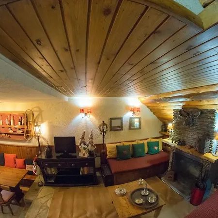 Dandy Agoriani - Erato - Fireplace